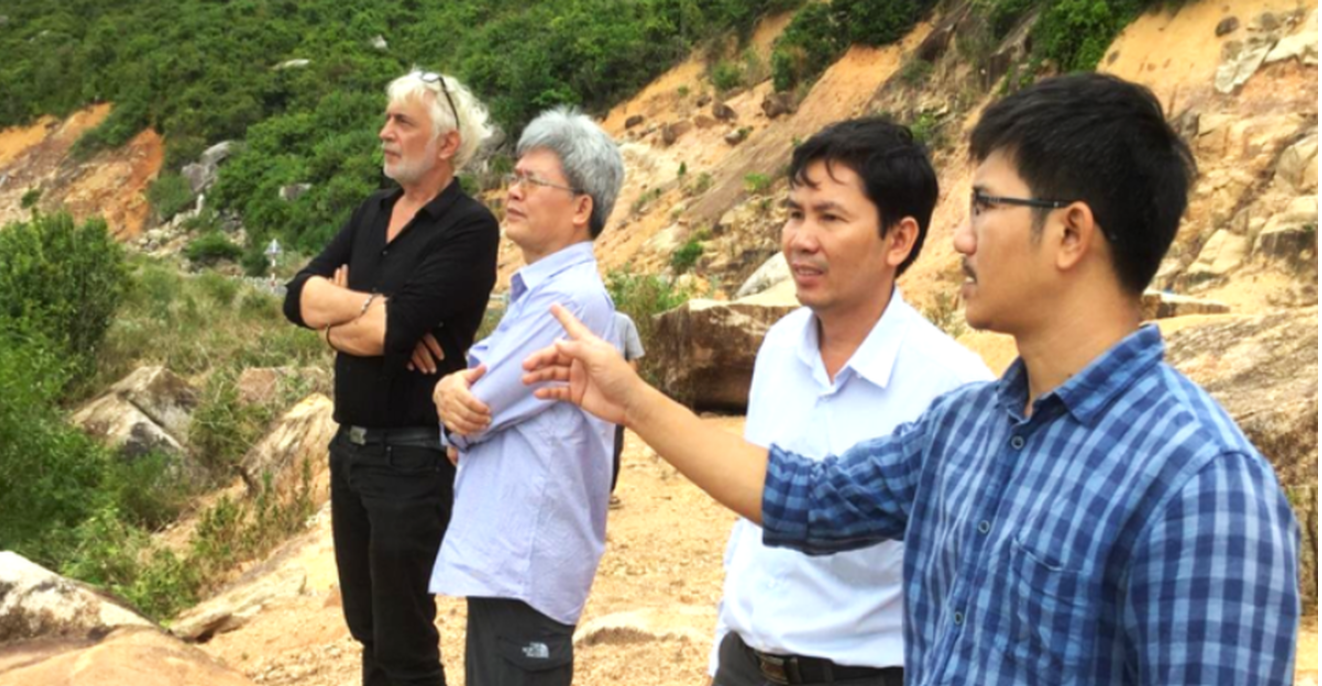 Phú[-]Yên[-]thành[-]lập[-]Công[-]viên[-]địa[-]chất